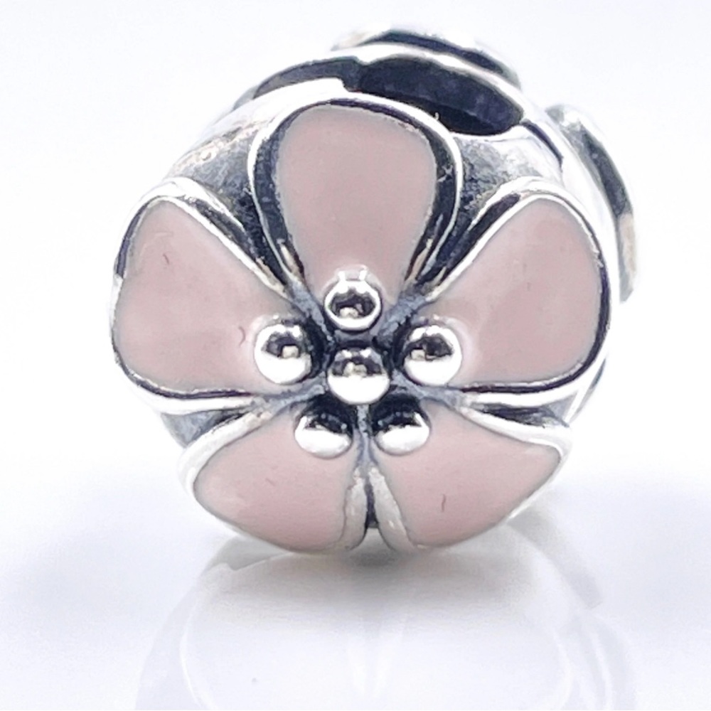 Pandora Floral Clip